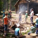 Edukacja w lesie i nad rzeką. Puste klasy w szkołach