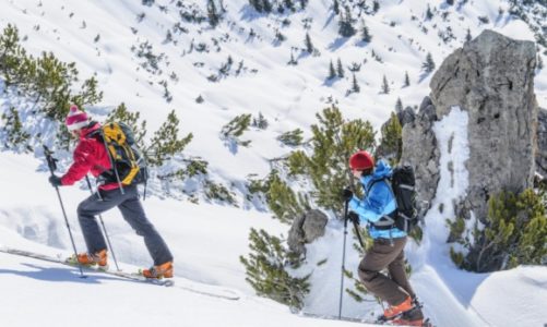 Skitouring – z jaką lampką na wyprawę?