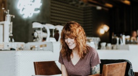 Nie samą pracą Polak żyje! Styl życia, LIFESTYLE - Nie chcemy toczyć wojen z naszymi sąsiadami, dbamy o relacje z rodziną oraz jesteśmy wyznawcami work-life balance – wynika z raportu społecznego „Otwartość Polaków”.