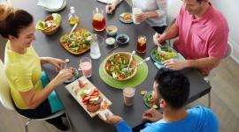 Oto przyczyna 90 % przypadków otyłości – styl życia! Jak zmienić go na zdrowszy? Styl życia, LIFESTYLE - Dieta współczesnego człowieka wynika najczęściej z tempa życia, bariery finansowej oraz wpływu reklam na konsumentów.