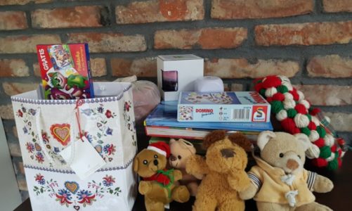 Przynieś prezent i weź udział w „Dębieckiej Paczce”