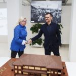 „#Każda koszula pomaga” w budowie szkoły w Ghanie