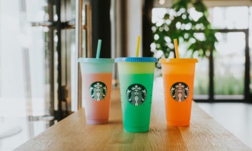 Letnie nowości Starbucks – Kubki zmieniające kolor!