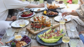 Sezon na barbecue w pełni. Odśwież swoje menu i szukaj przepisów na grilla
