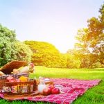 Wakacyjny piknik – jak zorganizować idealne spotkanie z najbliższymi?