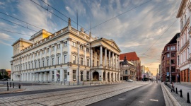 „Straszny dwór” podbił serca internautów. Opera Wrocławska zaprasza na spektakle